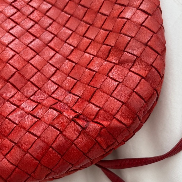 Bottega Veneta Vintage Red Woven Shoulder Bag - Picture 8 of 10